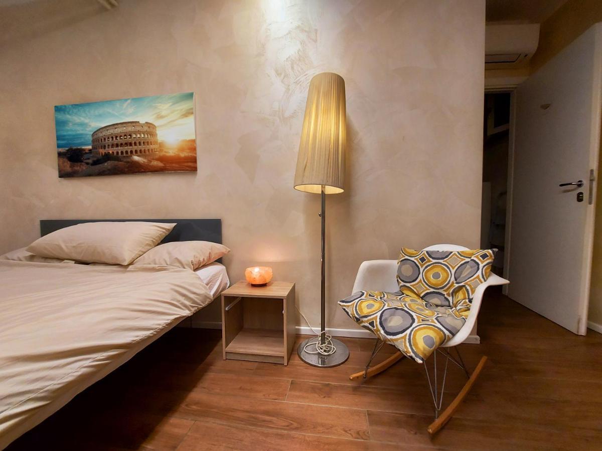 Free Breakfast - Big Apartment In The Heart Of ローマ エクステリア 写真