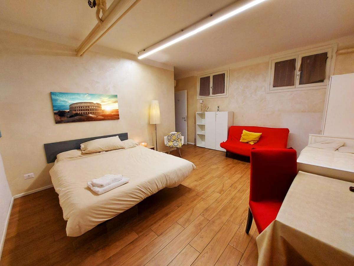 Free Breakfast - Big Apartment In The Heart Of ローマ エクステリア 写真