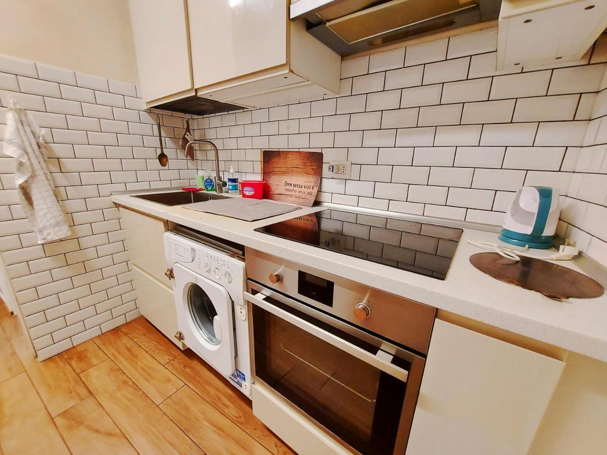 Free Breakfast - Big Apartment In The Heart Of ローマ エクステリア 写真