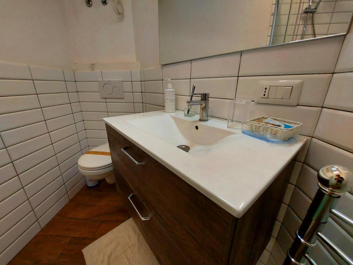 Free Breakfast - Big Apartment In The Heart Of ローマ エクステリア 写真