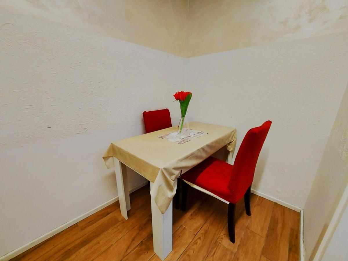 Free Breakfast - Big Apartment In The Heart Of ローマ エクステリア 写真